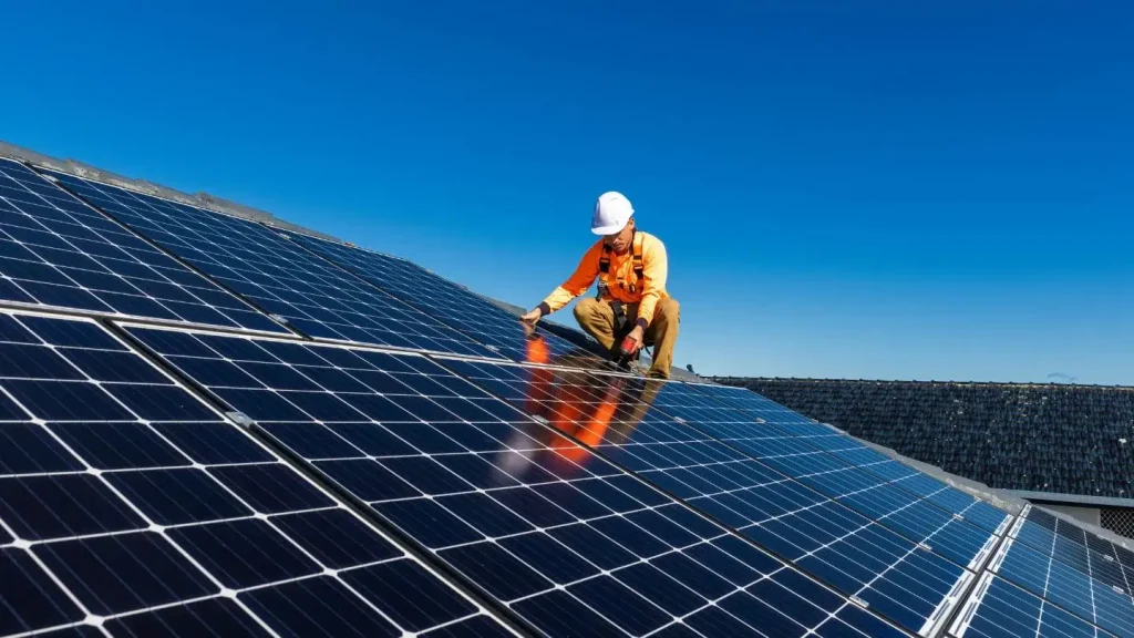 Grado Superior de FP en Eficiencia Energética y Energía Solar Térmica.